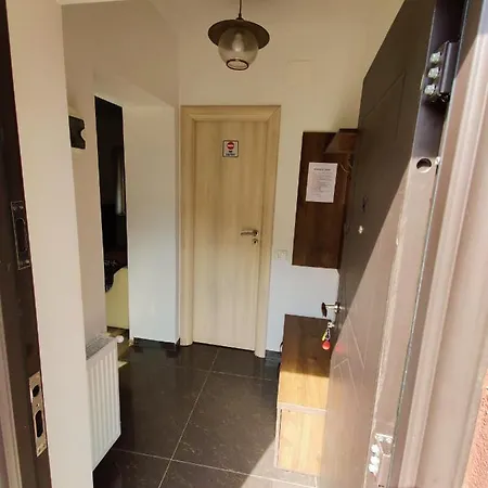 Lucky House Apartment *