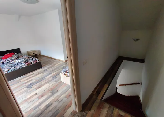 Lucky House Готель Брашов